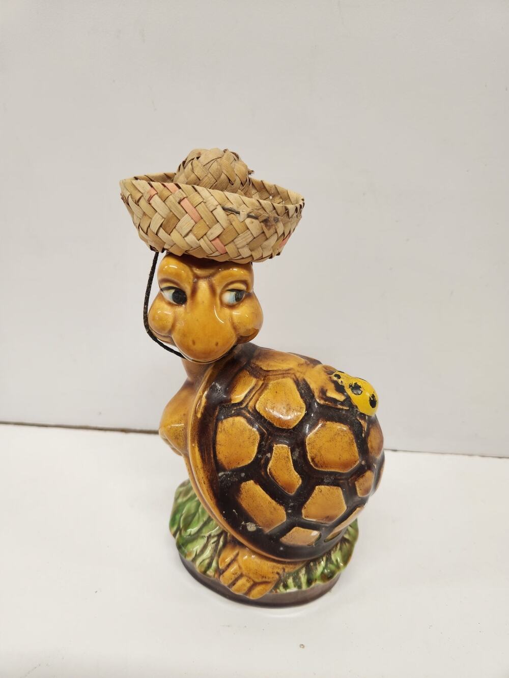 Vtg Kitschy Turtle Figurine w Straw hat 70's Anthropomorphic Decor 7"T
Japan